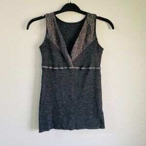 Women's Top Made in Italy Size Large Gray‎ Wool Blend V Neck Sleeveless